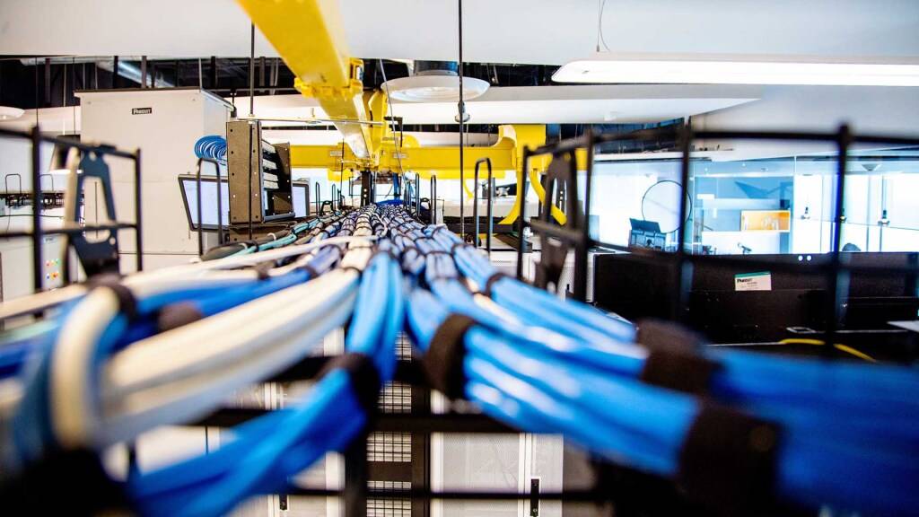 Infraestructura de redes Panduit fibra óptica
